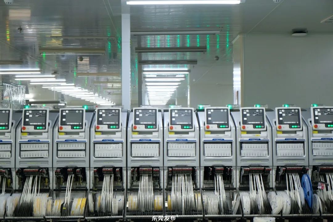 OPPO在東莞長安的智能車間