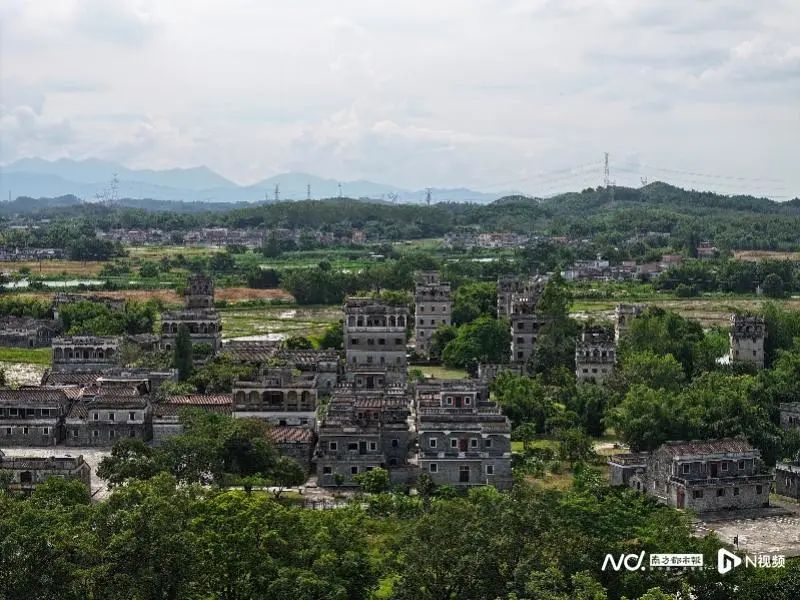 開平碉樓與村落。