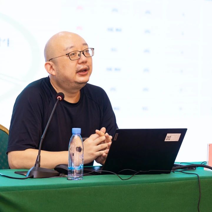 中山大學副教授、廣東省高校網(wǎng)絡輿情分析研究中心特聘專家何凌南作專題輔導