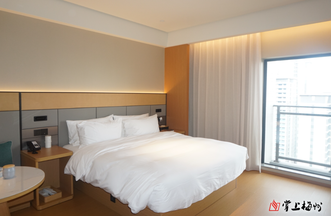 *“免費(fèi)住宿”場(chǎng)景。